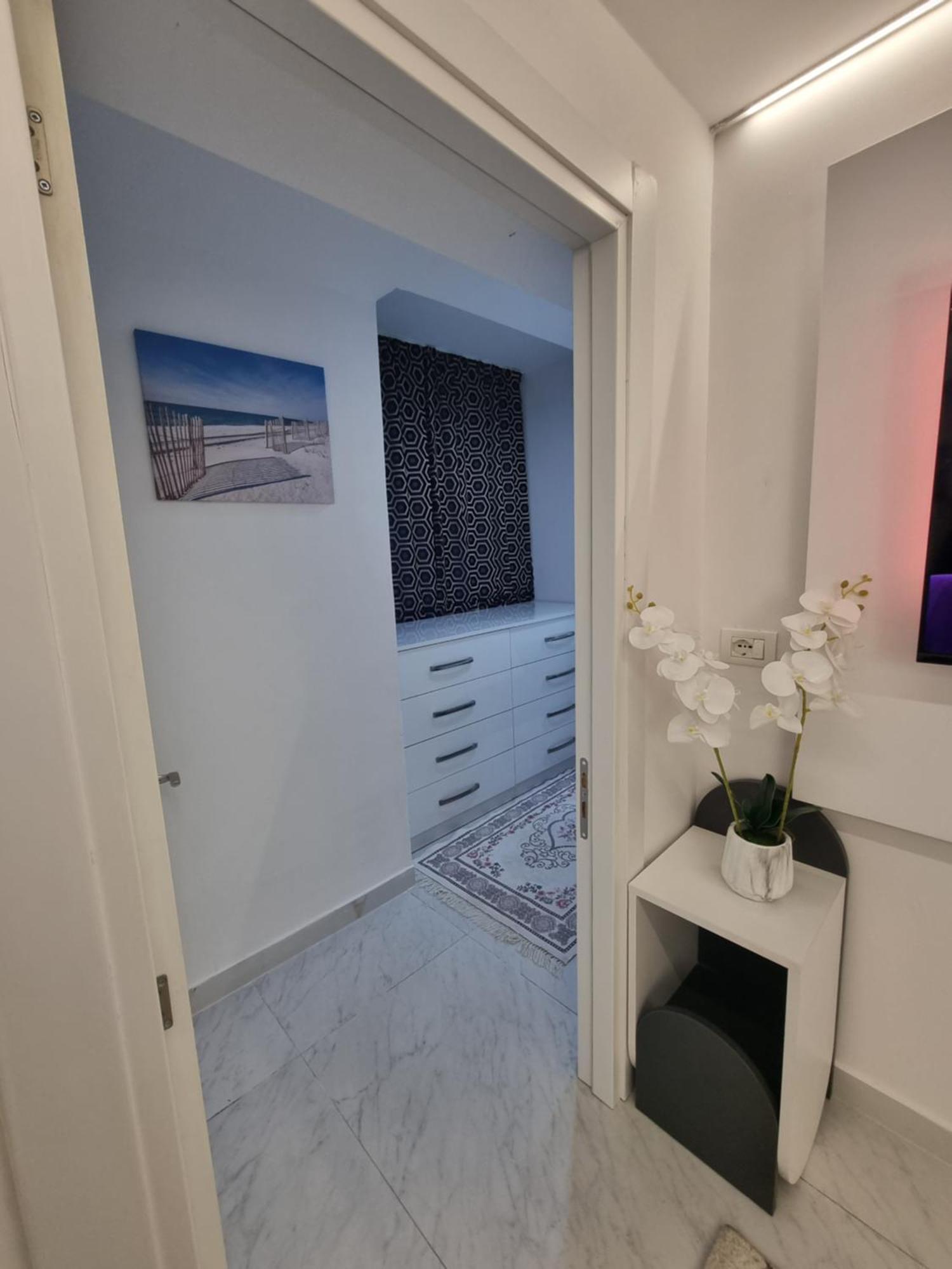 Mon Prive Apartment ティラナ 部屋 写真
